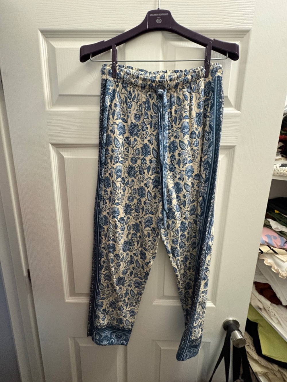 FARM Rio Blue and Cream Floral Print Relaxed Pants
